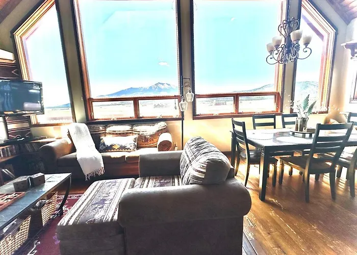 Beautiful Views! Near Grand Canyon, Chalet