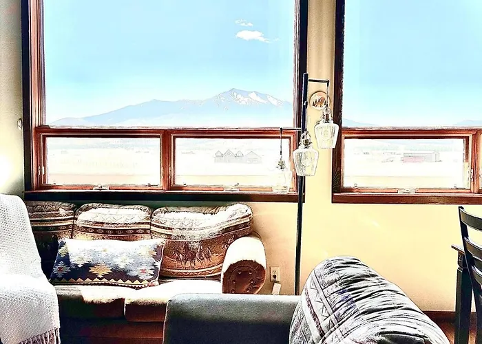 Beautiful Views! Near Grand Canyon, Chalet