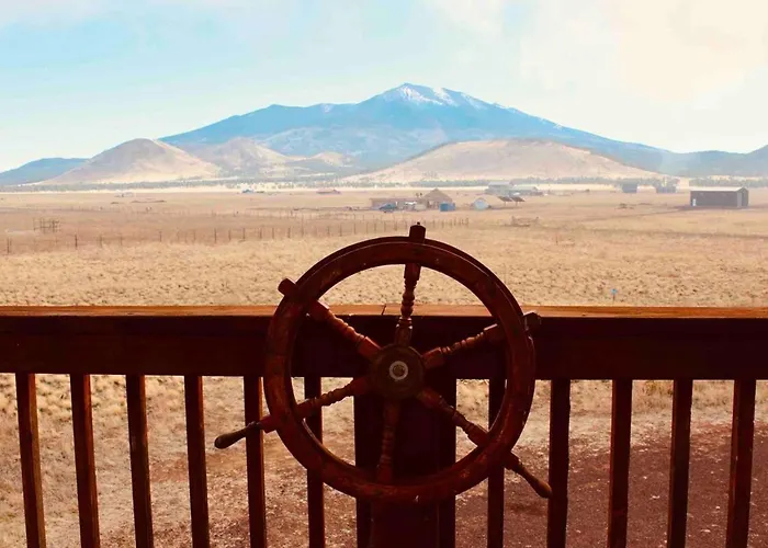 Beautiful Views! Near Grand Canyon, Chalet